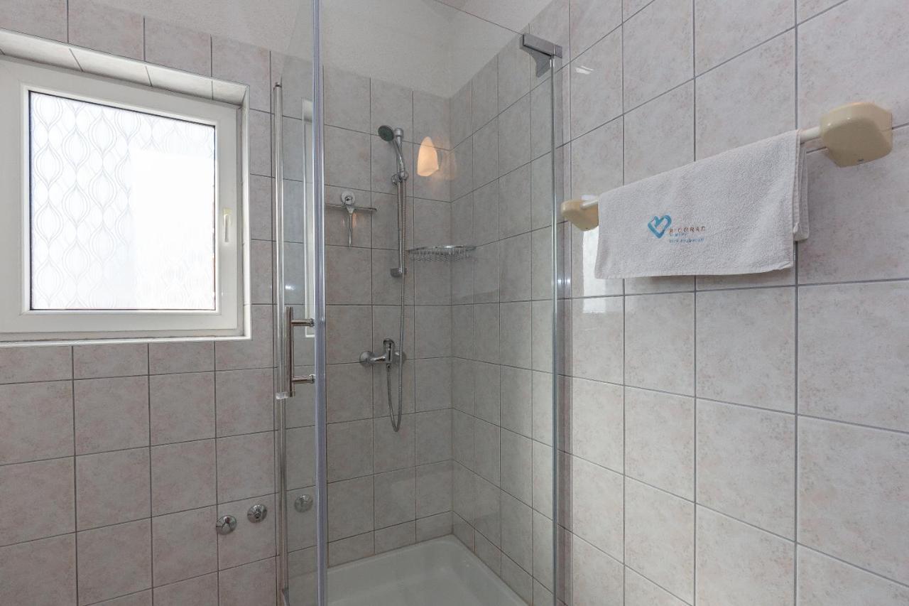 Apartments Dalmata Biograd Na Moru Exterior photo