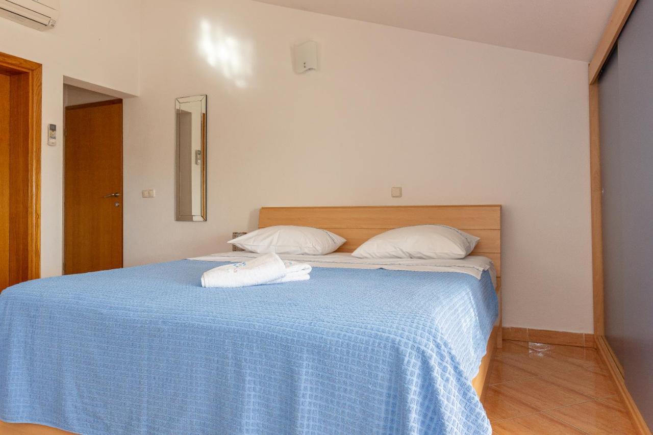 Apartments Dalmata Biograd Na Moru Exterior photo