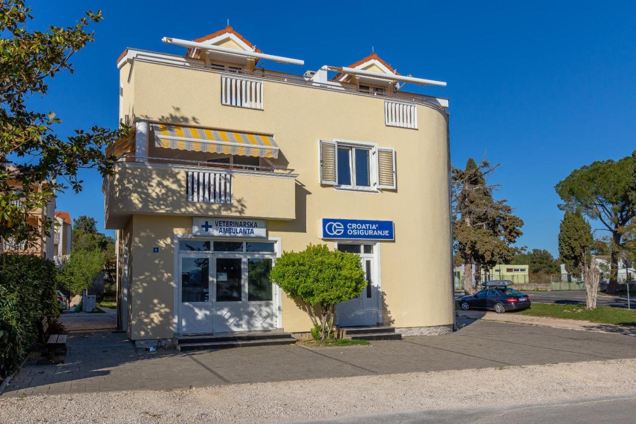 Apartments Dalmata Biograd Na Moru Exterior photo