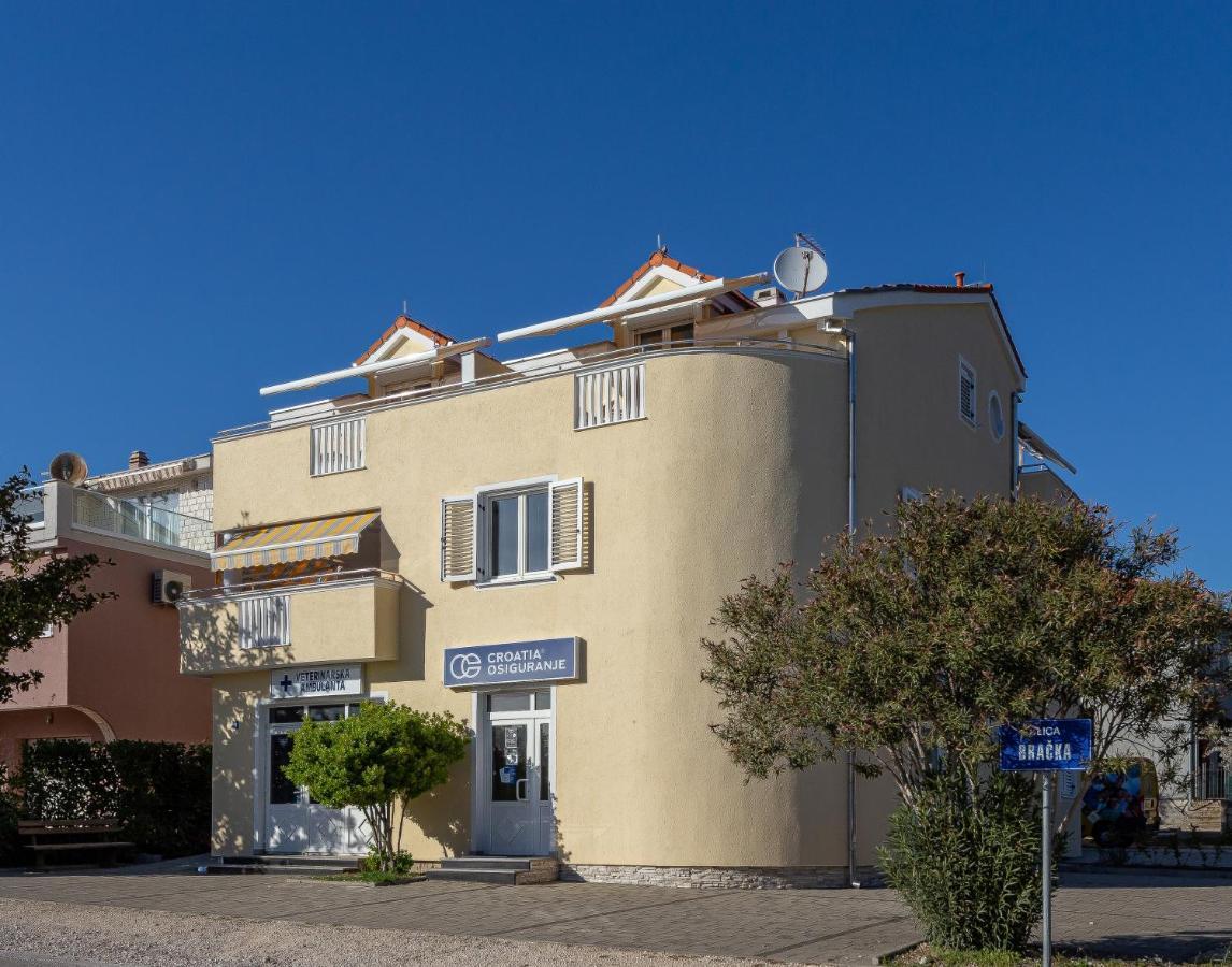 Apartments Dalmata Biograd Na Moru Exterior photo